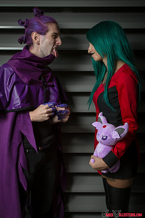 Haunter (@hollow.rob) and Sabrina (@nessa_queen_alien)