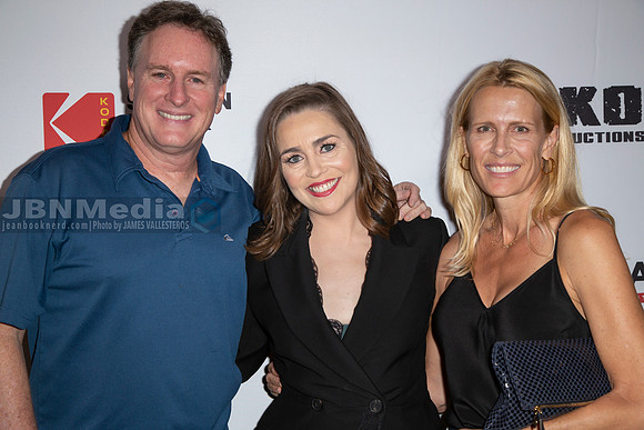 Bolivar Premiere - Steve Bellamy, Nell Teare, Vanessa Bendetti