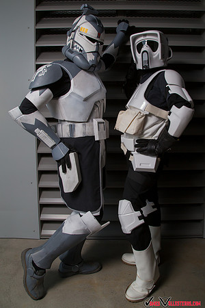 Commander Wolfe (@pickles_jaro) & Scout Trooper (@mortefina)