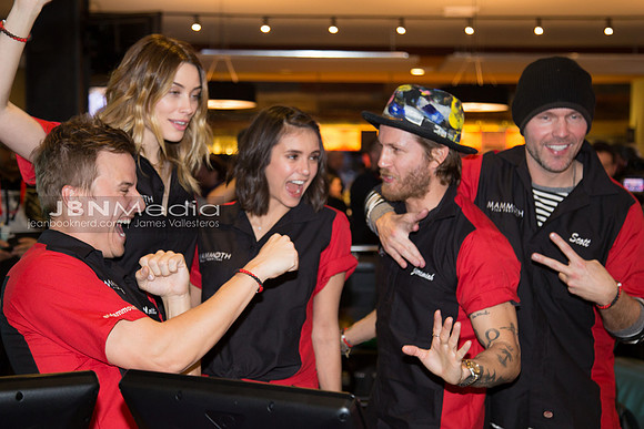 jeanbooknerd_mammoth_film_festival_2018_celebrity_bowling_-74